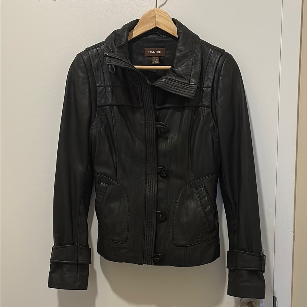 Danier Black Leather Moto Jacket Sleek Modern Design